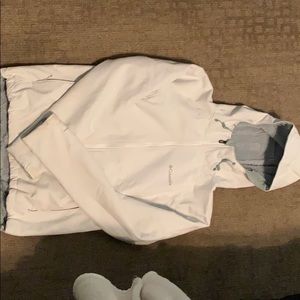 Women’s Columbia white fleece lined windbreaker